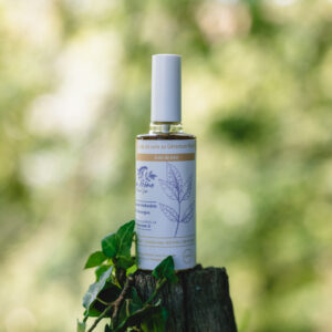 Huile de soin visage bio au Géranium Rosat